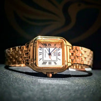 Reloj QyQ Dama vintage dorado en acero inoxidable con números romanos