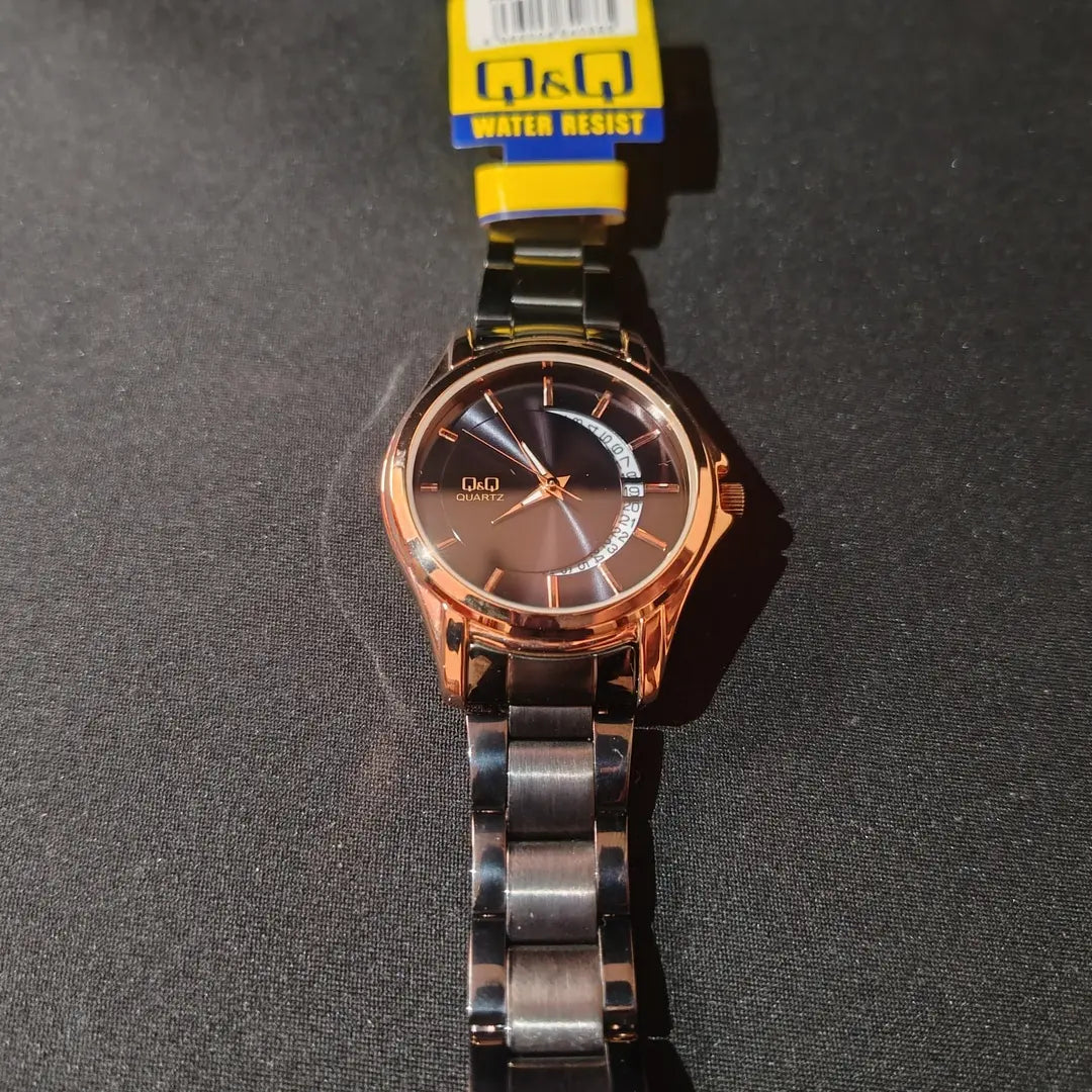 Reloj unisex QyQ Negro con Oro rosa A436-812Y